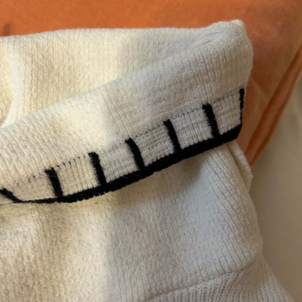 White Turtleneck Sweater with Spiral Design - Picture 4 of 5